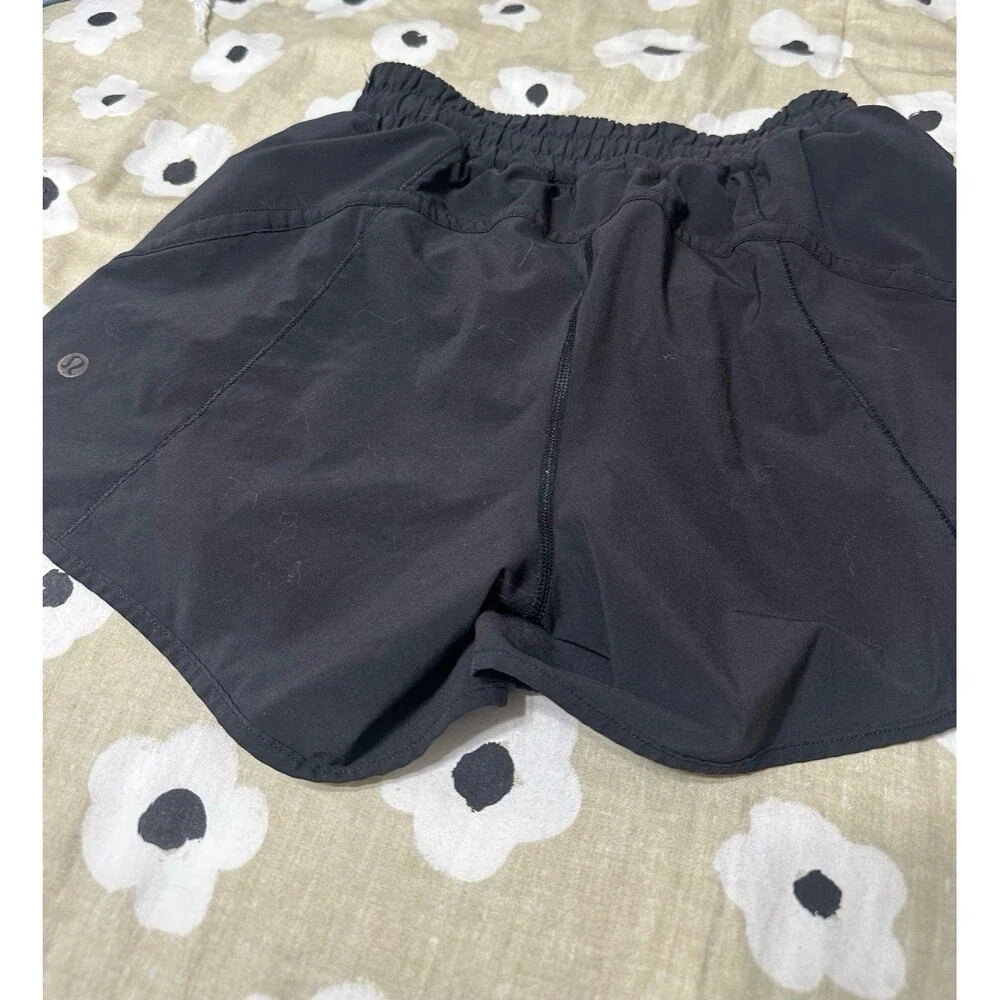 Lululemon hotty hot black shorts